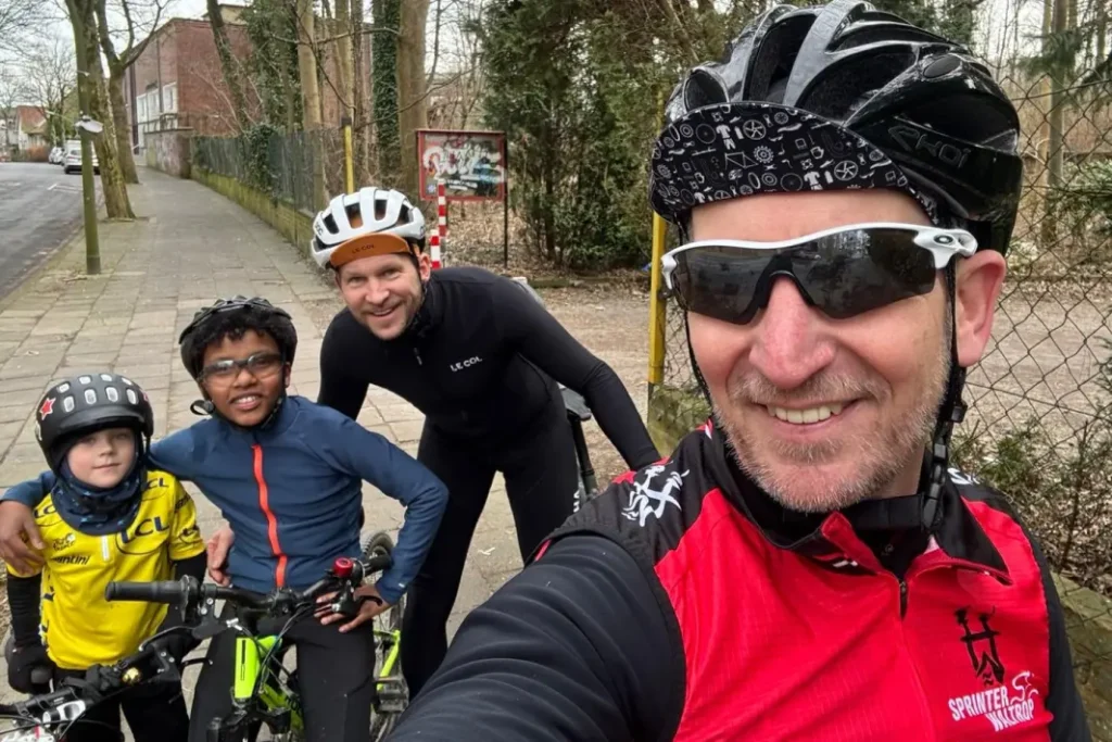 Sprinter Radsportjugend Bambinetto Leonard und Amanuel mit Trainern Andre und Karsten Kallenbach