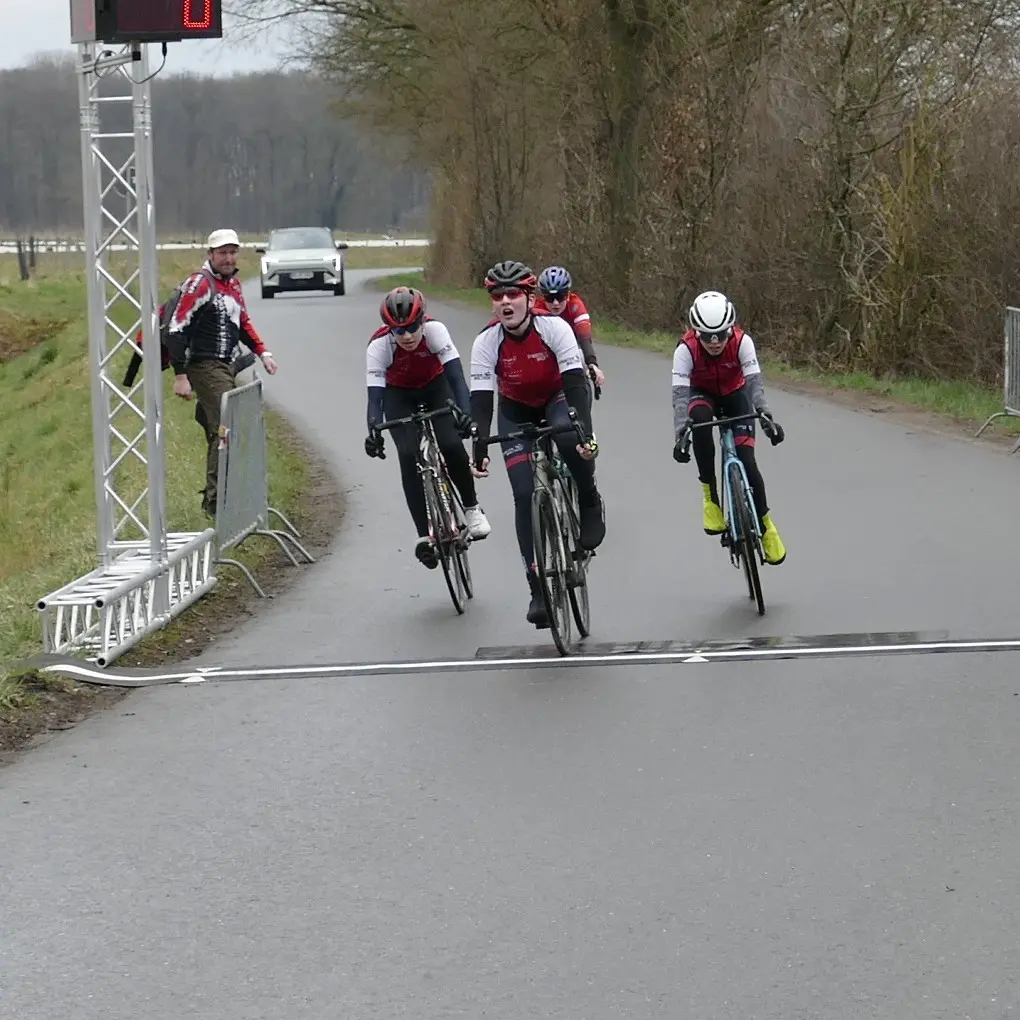 Klasse U15, ab Position 1 Antonia, Paul und Niklas