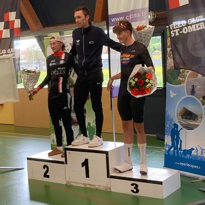RC Sprinter Waltrop beim Gravel-Rennen in Eperlecques Siegerehrung - Jan Albrecht auf Platz 3